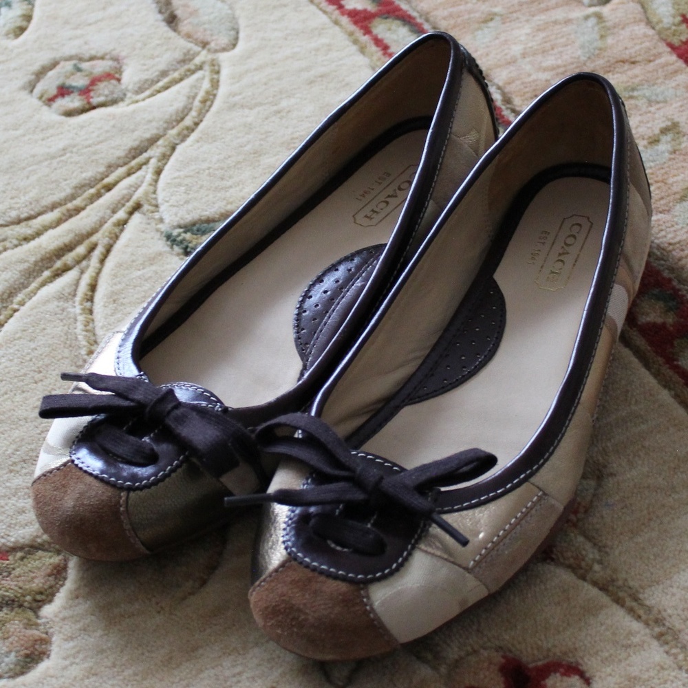 Coach flats